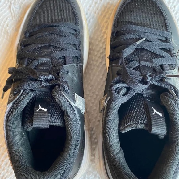 Puma Black Sneakers Sleek Design Comfort - Picture 5 of 8